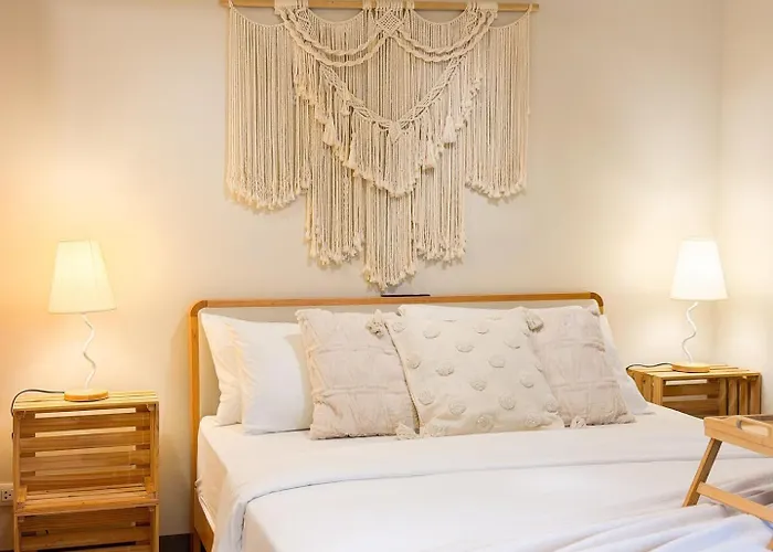 Holiday home Chic 1br In Uptown Bgc Near Hyatt #upt226q