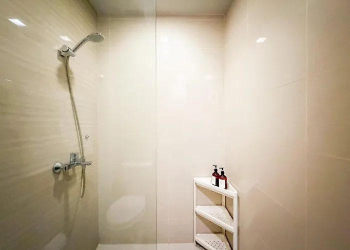 Chic 1br In Uptown Bgc Near Hyatt #upt226q Manila