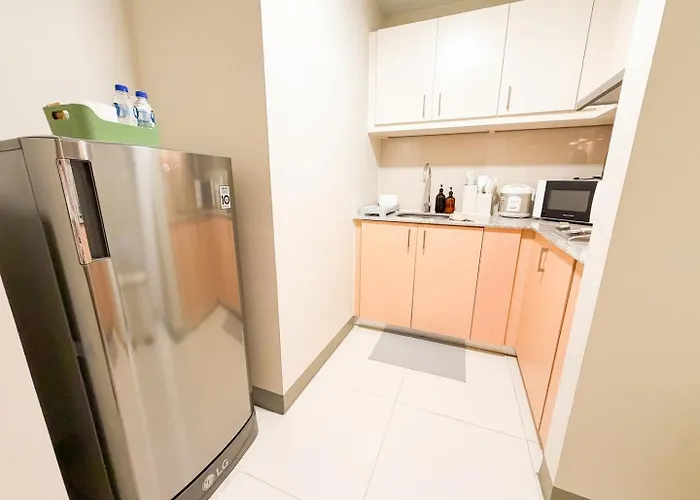 Chic 1br In Uptown Bgc Near Hyatt #upt226q *