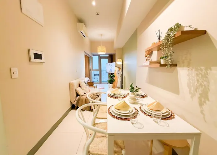 Chic 1br In Uptown Bgc Near Hyatt #upt226q Manila