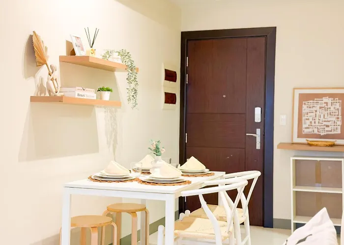 Chic 1br In Uptown Bgc Near Hyatt #upt226q Holiday home Manila
